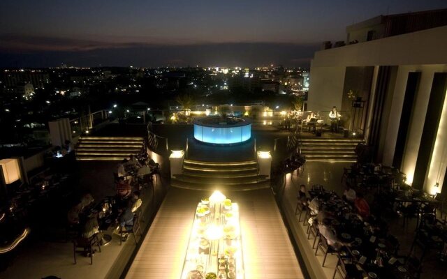 Kameo Grand Rayong Hotel & Serviced Apartments