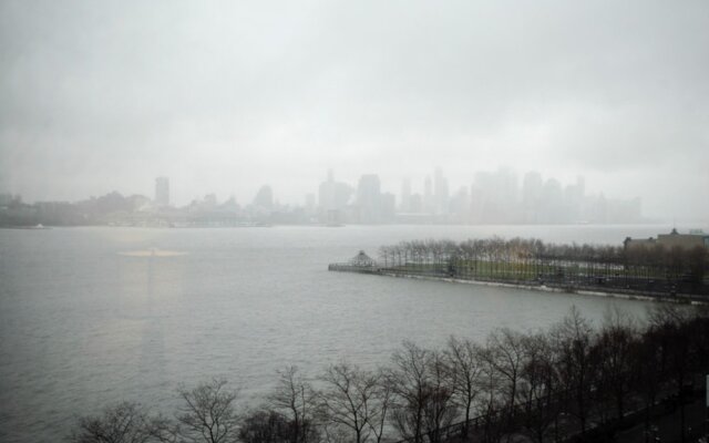 Global Luxury Suites at Hoboken Waterfront