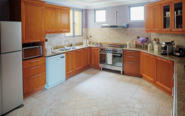 Dream Inn Dubai - Palm Villa Frond O