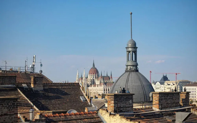 Carlton Hotel Buda Castle