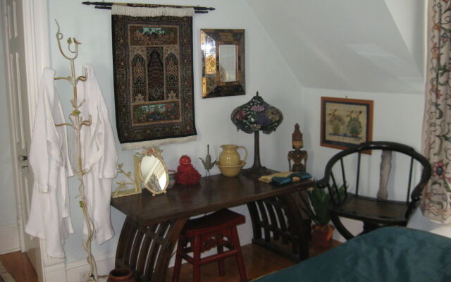 The Mermaids' Porch Bed and Breakfast