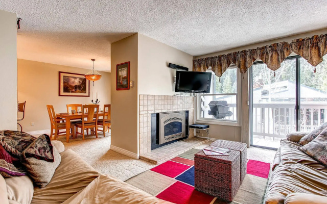 Tannenbaum Condominiums by Ski Country Resorts