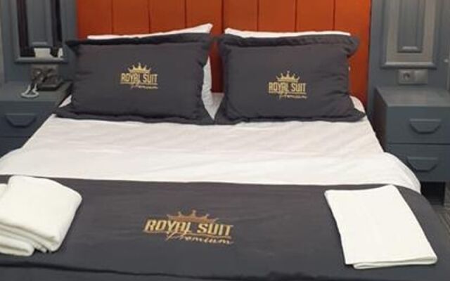 Royal Premium Suit