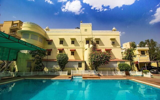 FabHotel Sugan Niwas Palace Bani Park