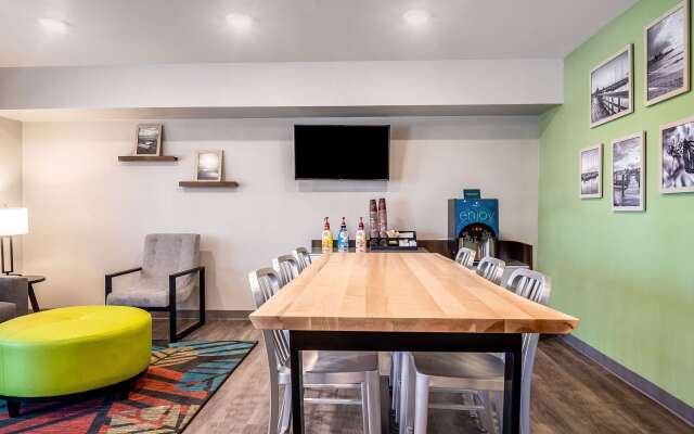 WoodSpring Suites Naples West