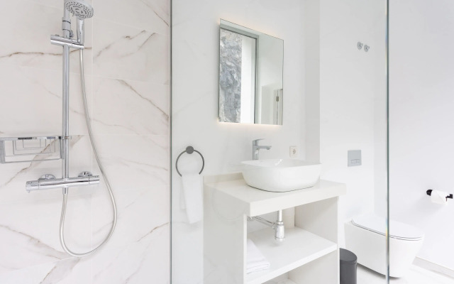 Crystal I Luxury Apartments