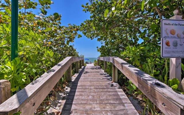 Updated Dtwn Naples Condo: Across From Beach!