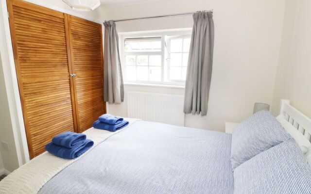 25 Shakespeare Street