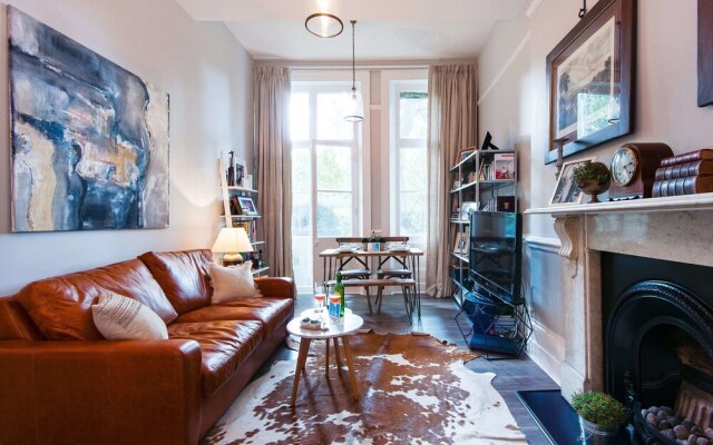 The Warwick Road Residence - IRV