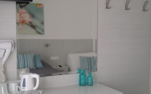 Brothers Hotel