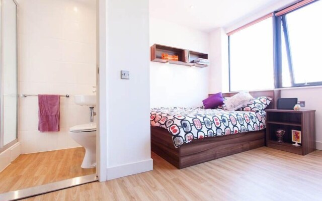 Relax By MPH-200 Chic Studios In Prime Bristol