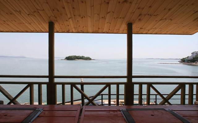 Taean Carib Pension