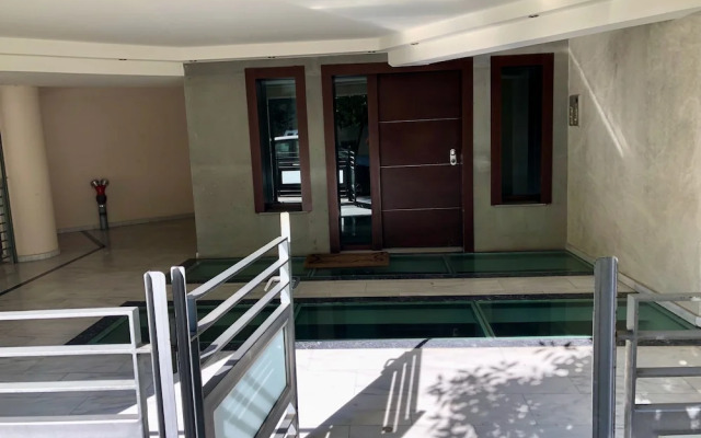 New renovated apt 2' to Acropolis museum