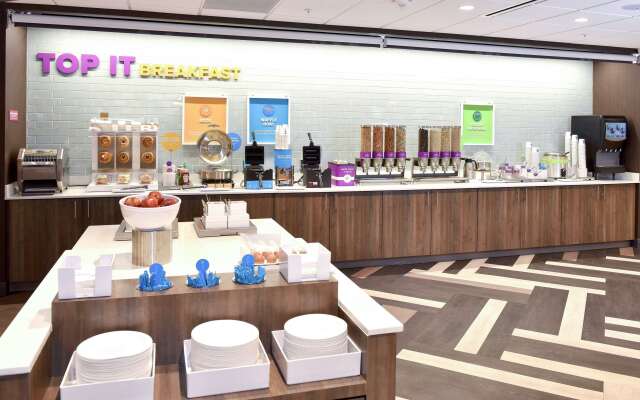 Tru by Hilton Lawrence