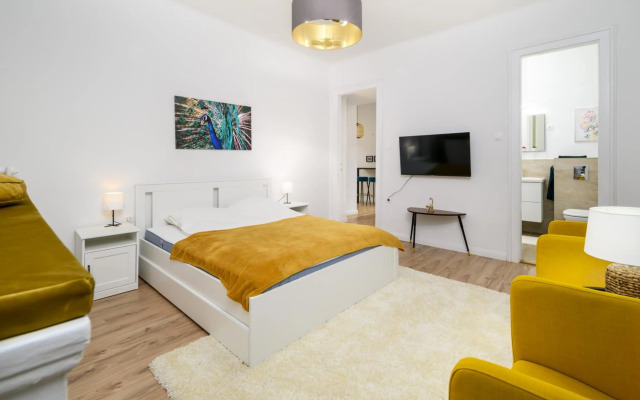 Stylish spot by the River Danube