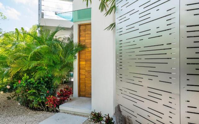 Private Canal Villa 10min to Beach