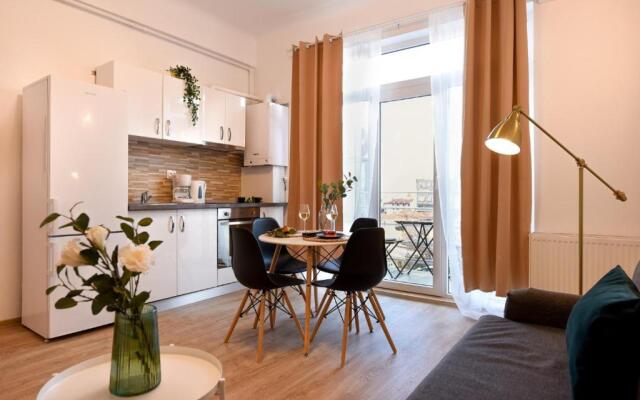 GOLDEN TOUCHES - Elegant - Armeneasca Central Apt