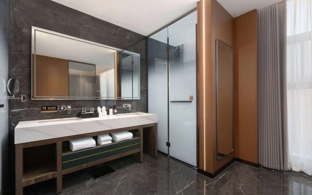 Days Hotel By Wyndham Luzhou Gulin