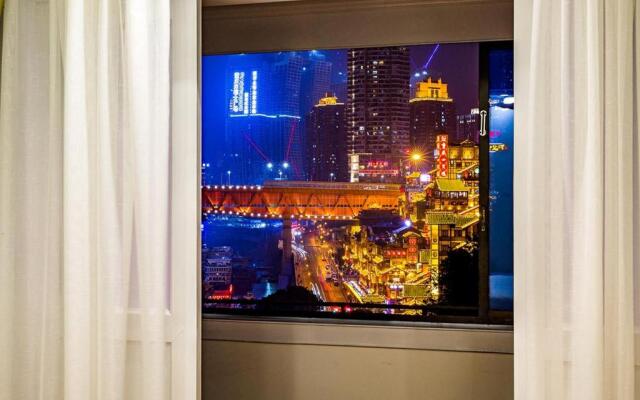 Chongqing Yuzhong·Hongya Cave· Locals Apartment 00134800