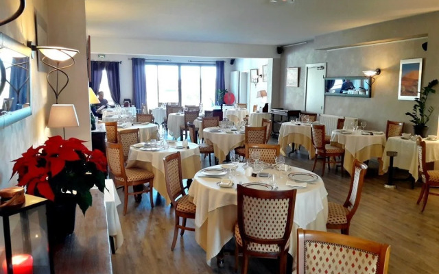 Hôtel le Cheval Blanc