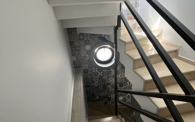 Ada Evi̇ Mu
