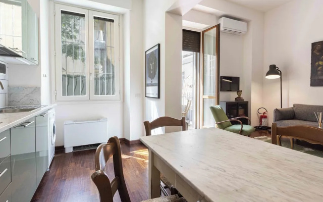 Poliziano Apartment by Mmega