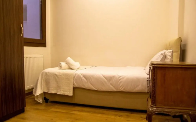 Cozy and Central Flat Near Shore in Karsiyaka