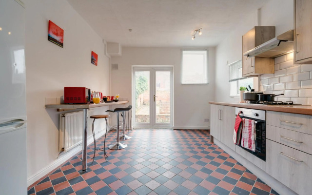 Ahenfie Plaza By Jesouth