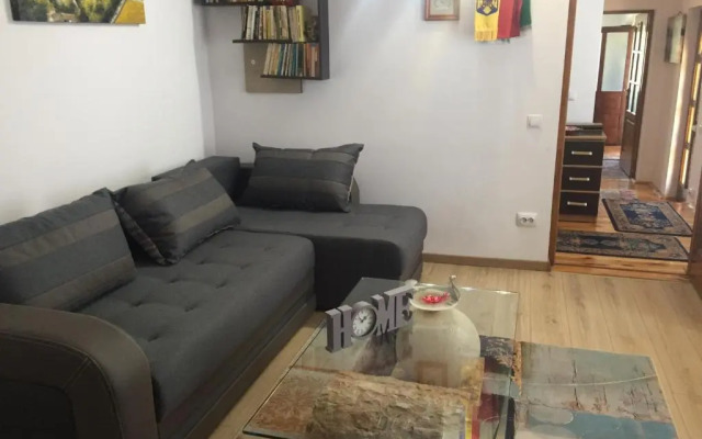 Casa rustica cu terasa