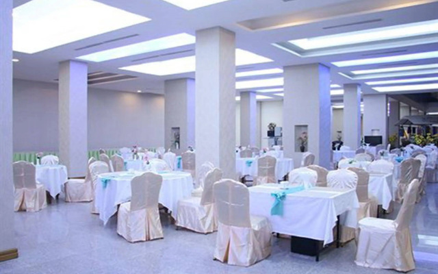 Excel Capital Hotel