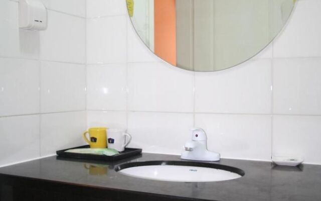 Home Inn Plus Qingdao University Yinchuan West Road Broadcasting Building