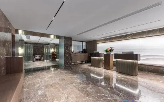 Liton Huaju Hotel (Wuhan Yellow Crane Tower Pengliuyang Metro Station Branch)