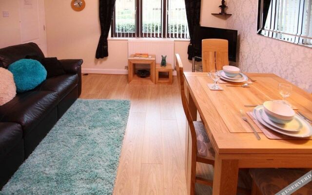 Quay Holidays - Harbourside Park