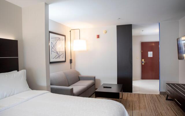 Holiday Inn Express Hotel & Suites Chester by IHG