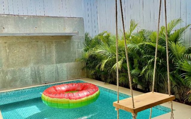 GLASS HOUSE with private pool in Lonavla