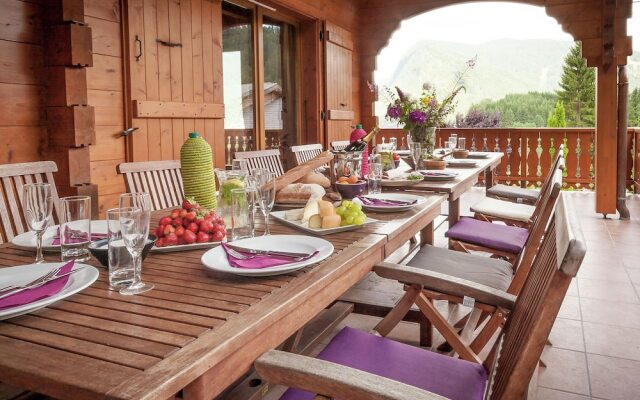 Luxury Holiday Home in La Côte-d'arbroz With Sauna