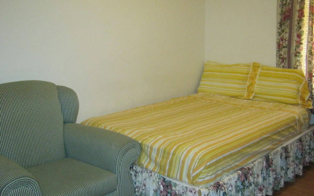 Kelowna Okanagan Lake Hostel