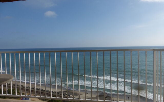 Oceanfront Oceana Penthouse