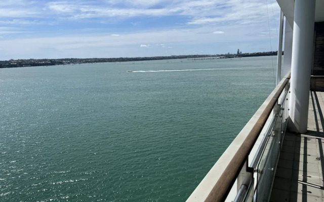 Waterfront Seaview Hotel Apartments