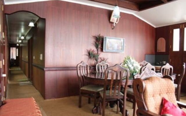 GuestHouser 3 BHK Houseboat 9f4e
