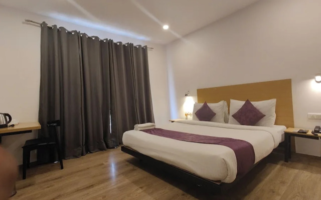Hotel Mavens Orange Gurgaon