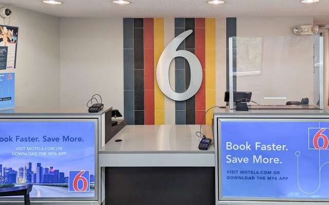 Motel 6 Nashua, NH - South