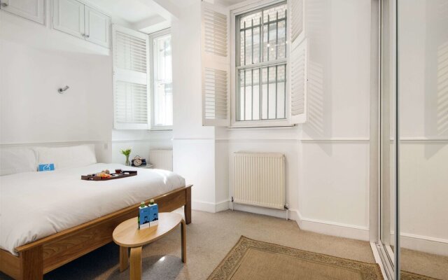 Spacious Cromwell Road Apartment - JSP