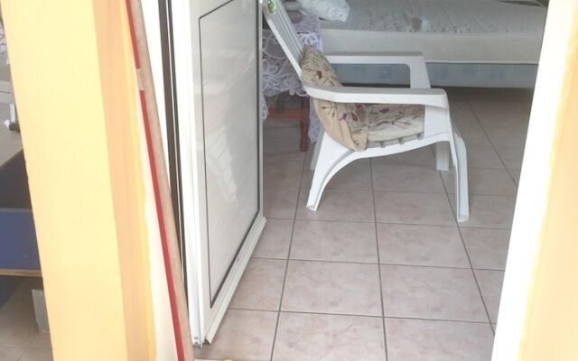 Studio in La Trinité, With Enclosed Garden and Wifi - 9 km From the Be