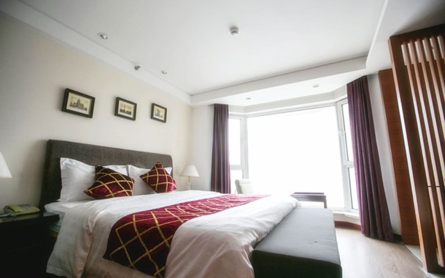 Love Holiday Inn apartment