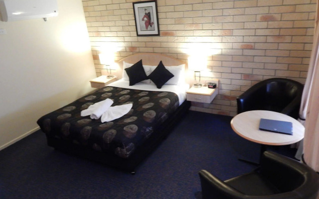 Cotswold Motor Inn