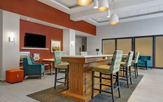 Hampton Inn & Suites by Hilton Belleville