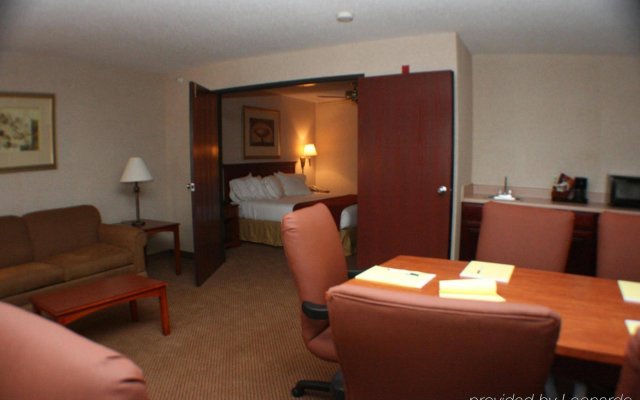 Seasons Inn & Suites Highland