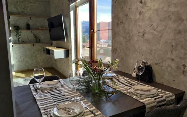 Zhit v Gorakh Na Ulitse Turchinskogo 73 Apartments
