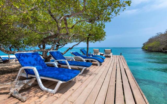 Isla Rosa Boutique by NOMAD GURU